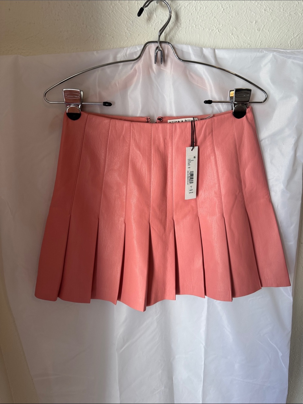 Alice + Olivia Coral Pink Pleated Mini Skirt